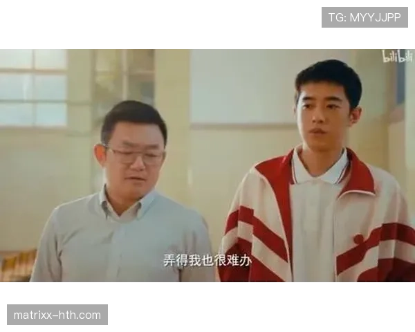 杨瀚森训练完啃鸡腿的样子，真不像个能拿顶薪的主